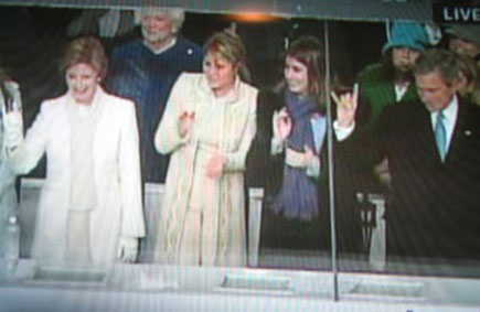 Bush Family Satanist Devil Salute Brainsturbator